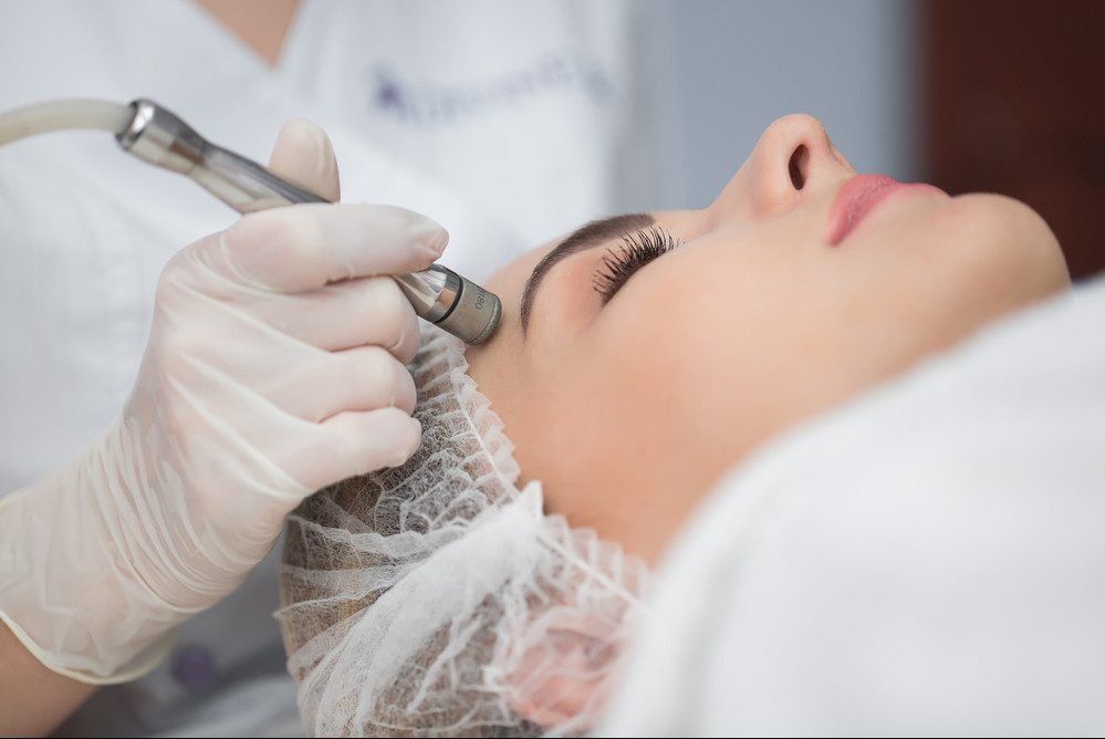 What Professional Skin Tightening Treatments Are There To Look Younger?